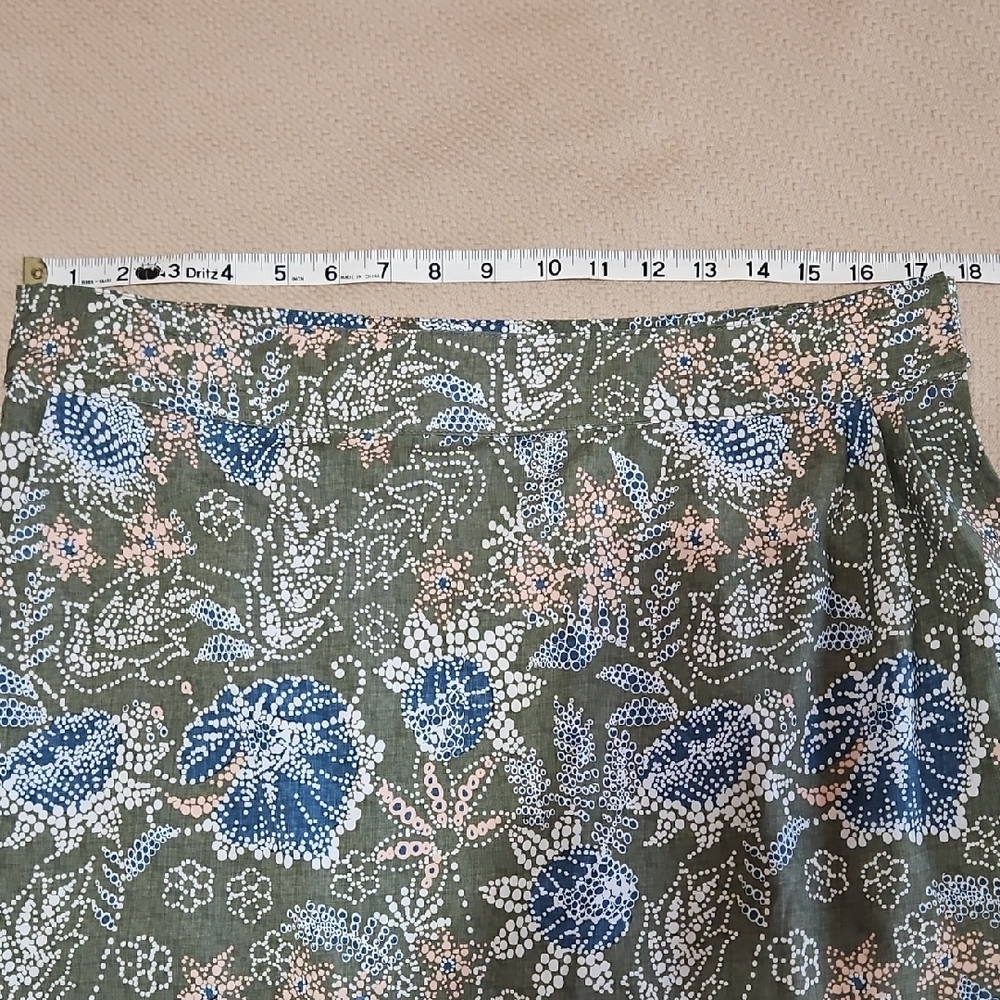 Ripskirt Hawaii Olive, Blue, White, Peach Pattern Size Large- Length 3 - Picture 3 of 11